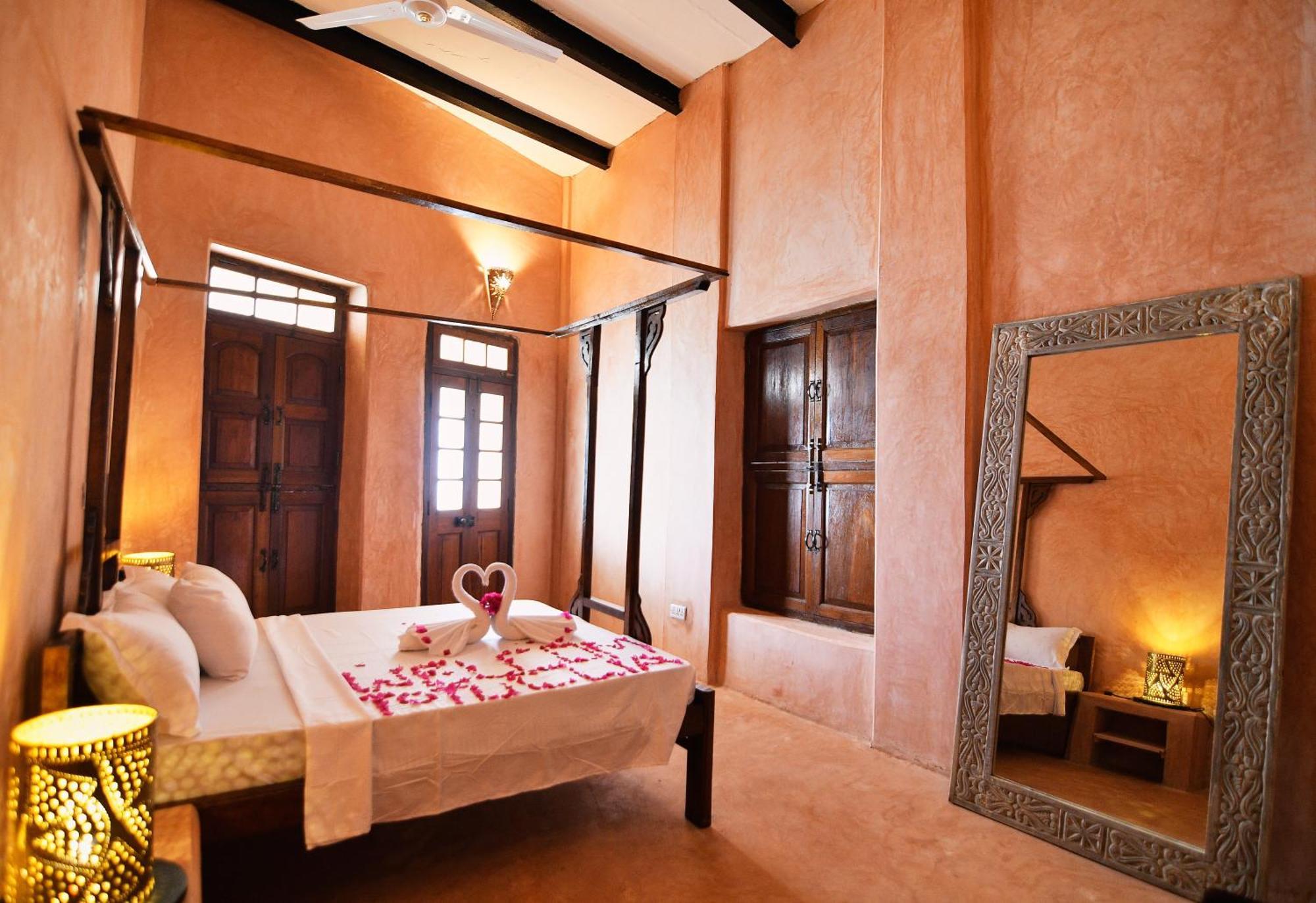 Tulia Old Town Hostel Mombasa Exterior photo